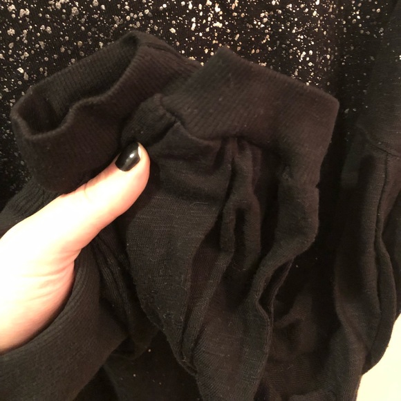 ⛔️SOLD⛔️ Splendid 🖤 Unique Embellished Long-Sleeve Top - Picture 7 of 10